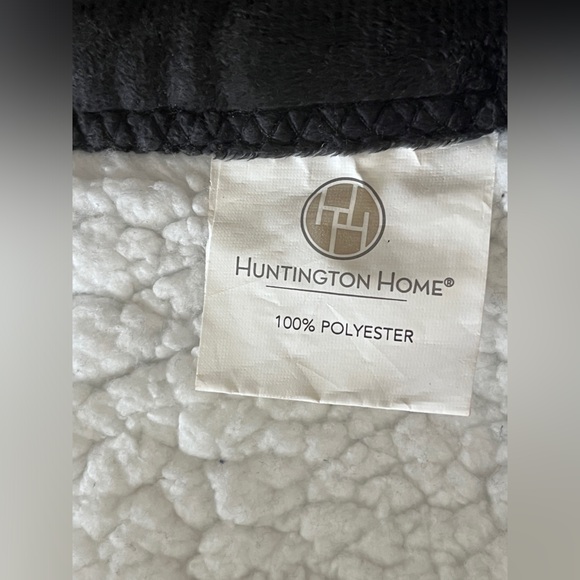 Huntington Home Buffalo Plaid Sherpa Throw Blanket Soft - Picture 4 of 5